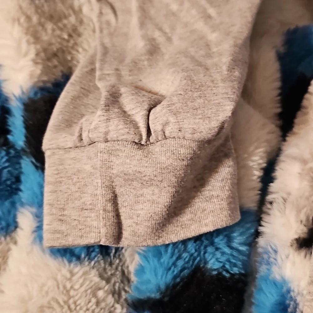 Disney Donald Duck Lonf Sleeve Size XXL - Picture 3 of 3